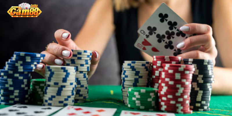 Trò chơi Poker và Baccarat tại nhà cái GAM88