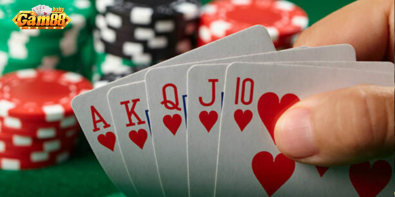 Người chơi trải nghiệm Sòng Poker ở Việt Nam với không gian cá cược chuyên nghiệp